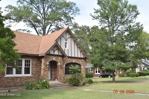 Exterior - 117 E Adams Ave, Greenwood, MS 38930 photo 8 of 9