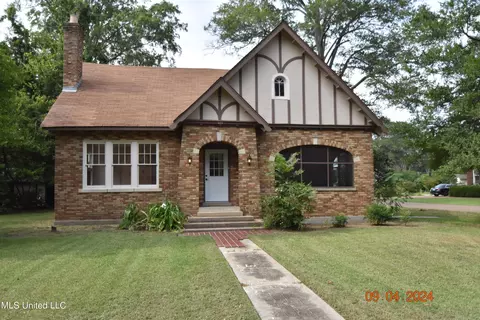Exterior - 117 E Adams Ave, Greenwood, MS 38930 photo 7 of 9