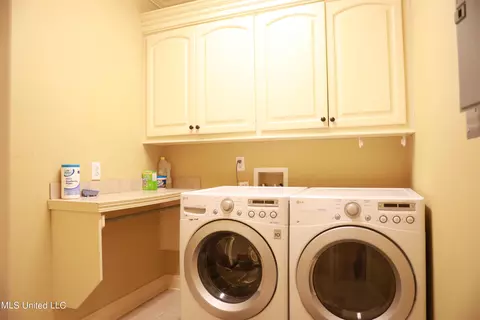 323 Cornerstone Dr, Brandon, MS 39042 photo 6