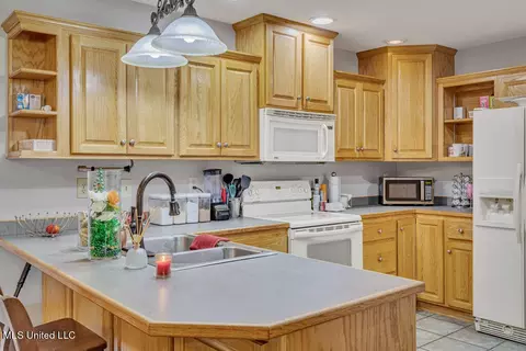 Kitchen - 1 Chloe Ct, Long Beach, MS 39560 photo 2 of 4