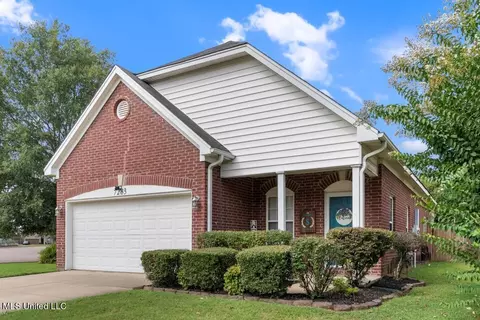 7283 Red Maple Dr, Olive Branch, MS 38654 photo 2