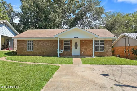 738 Sandy Ln, Pearl, MS 39208 photo 1
