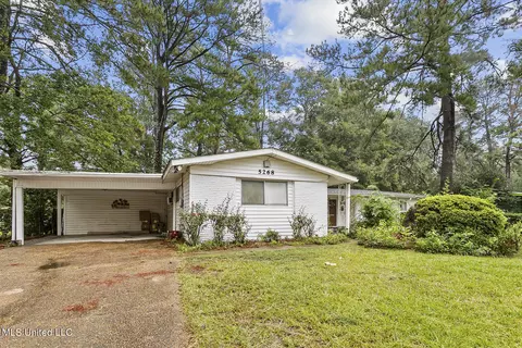 5268 Wayneland Dr, Jackson, MS 39211 photo 2