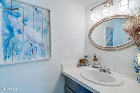 Bath - 7318 Ahi Dr, Diamondhead, MS 39525 photo 2 of 7