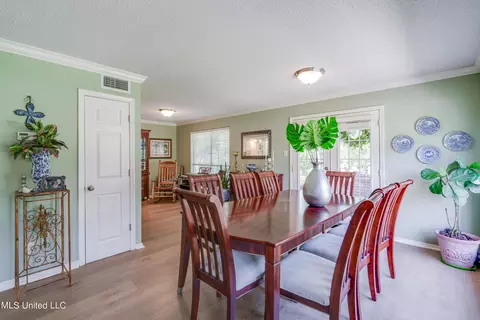 Dining - 7318 Ahi Dr, Diamondhead, MS 39525 photo 2 of 5