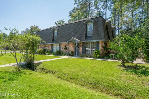 Exterior - 7318 Ahi Dr, Diamondhead, MS 39525 photo 2 of 18