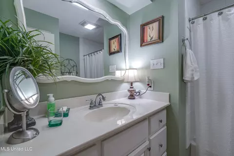 Bath - 7318 Ahi Dr, Diamondhead, MS 39525 photo 3 of 7