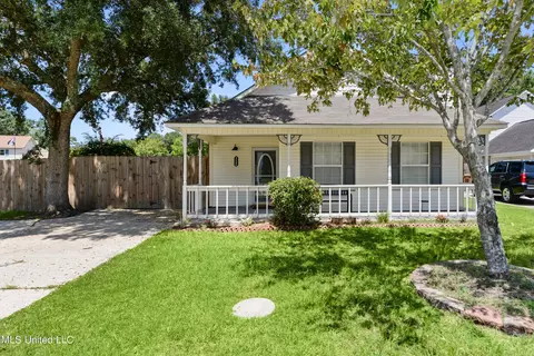 4506 Magnolia, D'iberville, MS 39540