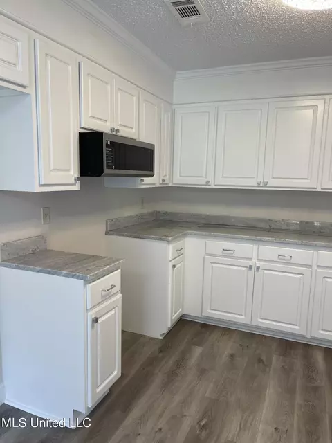 208 Forest Ave, Jackson, MS 39206 photo 5