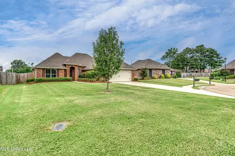 137 W Clearview Dr, Madison, MS 39110 photo 4