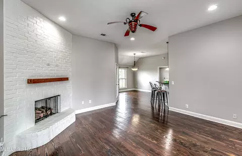 137 W Clearview Dr, Madison, MS 39110 photo 9