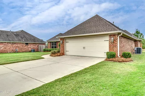 137 W Clearview Dr, Madison, MS 39110 photo 6
