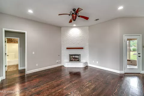 137 W Clearview Dr, Madison, MS 39110 photo 10