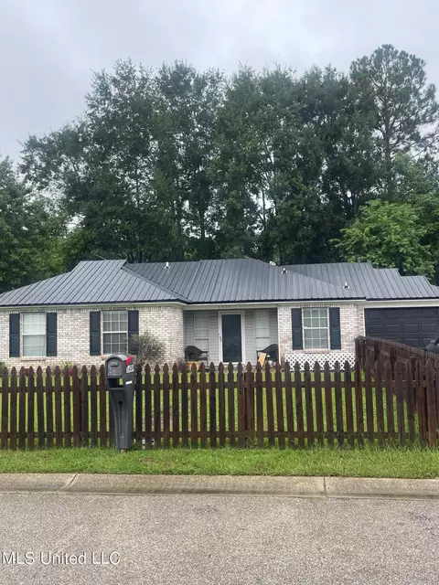 1608 Springridge Rd, Gautier, MS 39553