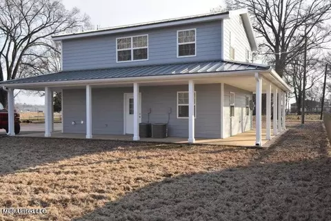 Exterior - 9060 2nd St, Walls, MS 38680 photo 3 of 4