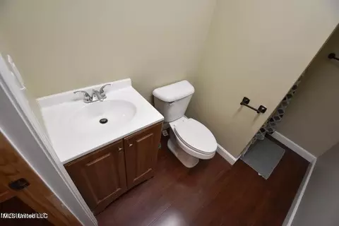 Bath - 9060 2nd St, Walls, MS 38680 photo 1 of 3
