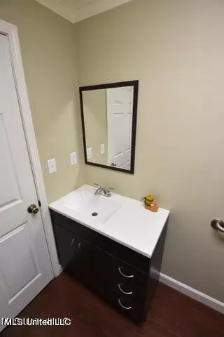 Bath - 9060 2nd St, Walls, MS 38680 photo 3 of 3