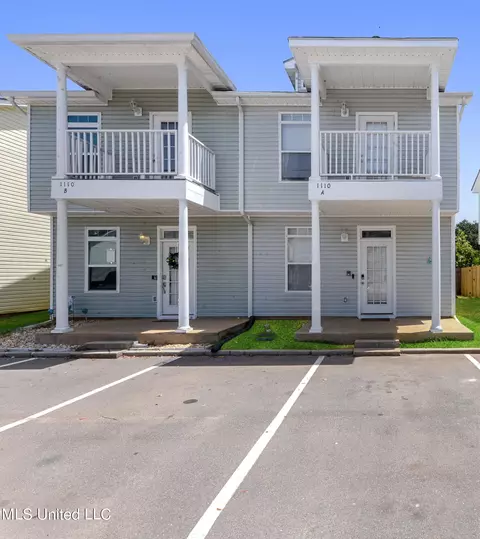 1110 Century Oaks Dr #A, Gulfport, MS 39507
