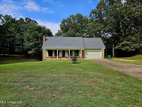 Exterior - 3670 Windermere Dr S, Nesbit, MS 38651 photo 2 of 17
