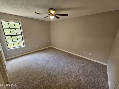 Bedroom - 3670 Windermere Dr S, Nesbit, MS 38651 photo 2 of 3