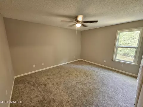 Bedroom - 3670 Windermere Dr S, Nesbit, MS 38651 photo 1 of 3