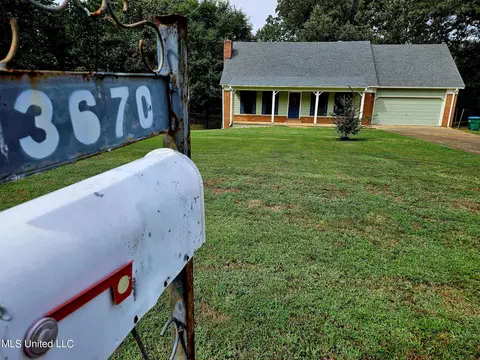Exterior - 3670 Windermere Dr S, Nesbit, MS 38651 photo 4 of 17