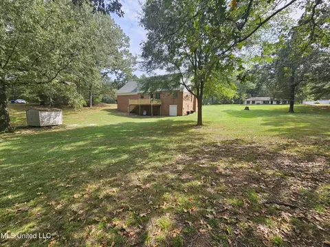Exterior - 3670 Windermere Dr S, Nesbit, MS 38651 photo 15 of 17