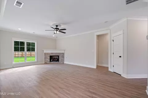 2594 Della St, Hernando, MS 38632 photo 7