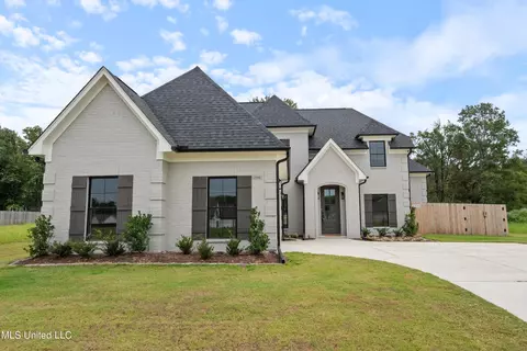 2594 Della St, Hernando, MS 38632
