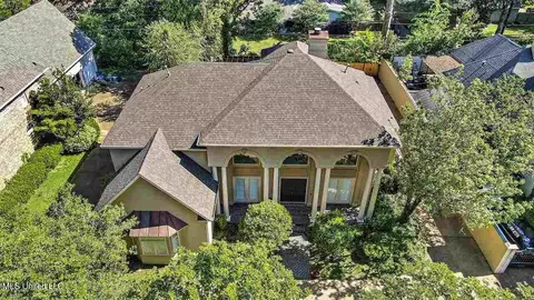 1422 Highland Park Dr, Jackson, MS 39211