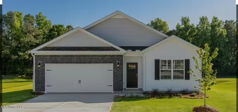 24 Pine St, Byhalia, MS 38611