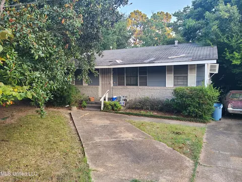 909 Spring Ave, Jackson, MS 39213 photo 1