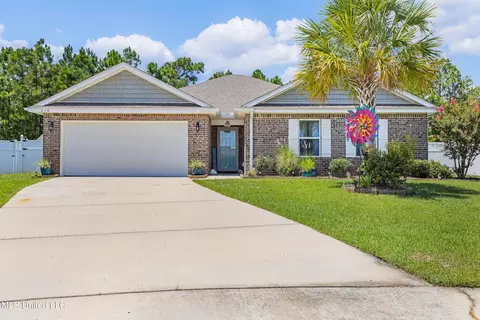 430 W Petunia Dr, Long Beach, MS 39560