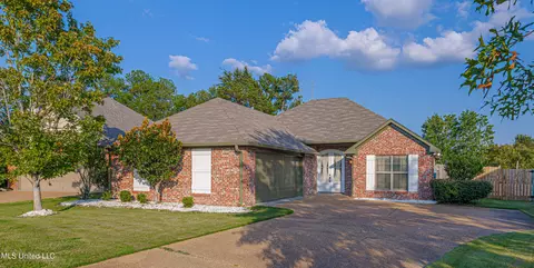 437 Springhill Pt, Brandon, MS 39047
