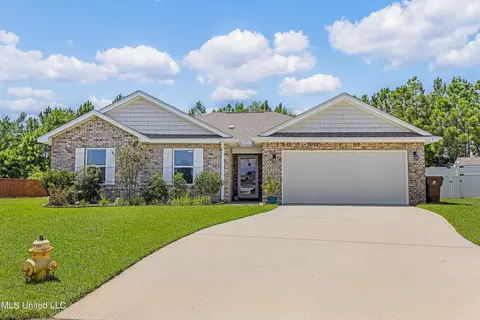 429 W Petunia Dr, Long Beach, MS 39560