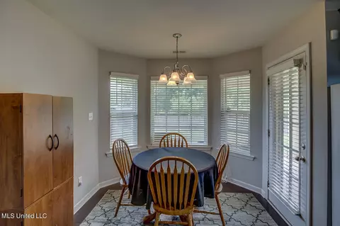 221 Magnolia Gardens Dr, Hernando, MS 38632 photo 10