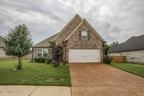 221 Magnolia Gardens Dr, Hernando, MS 38632