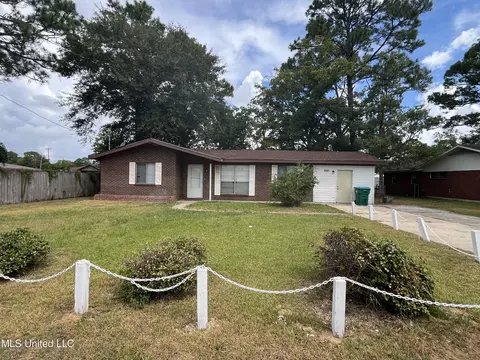 6331 Martin Luther King Blvd, Moss Point, MS 39563