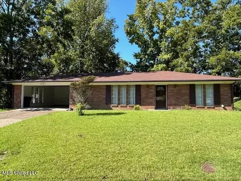 110 Sunset Ave, Vicksburg, MS 39180