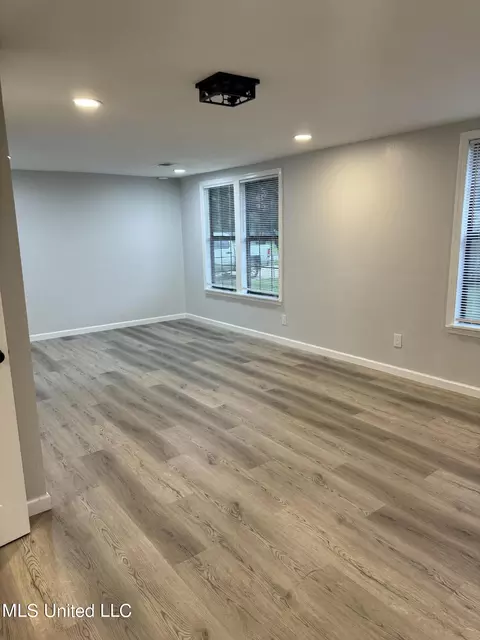 Living - 4324 Earl Blvd, Moss Point, MS 39563 photo 3 of 3