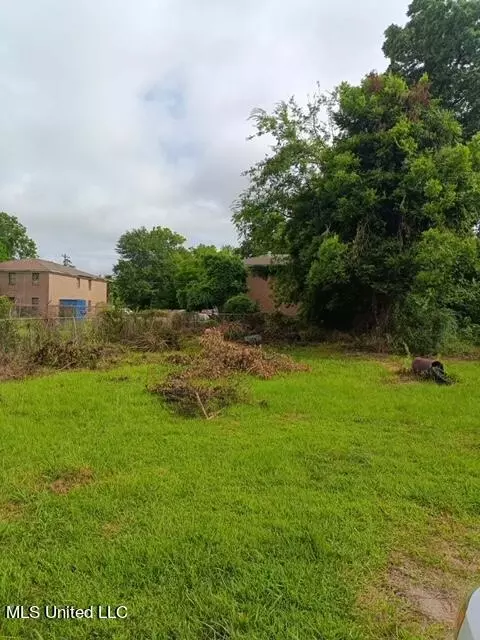 950 Hunt St, Jackson, MS 39203 photo 1