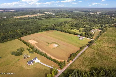 881 Sharon Rd, Canton, MS 39046