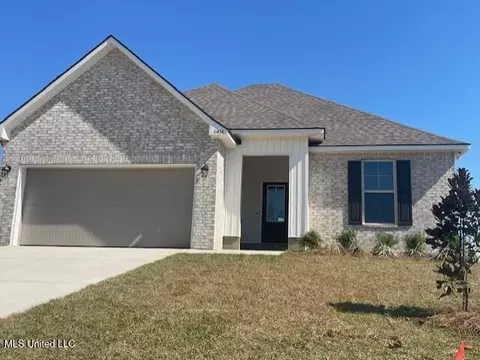 11438 Crystal Lake Dr, Gulfport, MS 39503