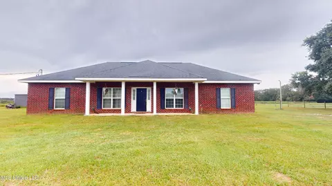 3174 Stonecypher Rd, Lucedale, MS 39452