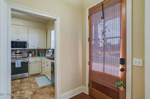 Entry Way - 511 Will Dr, Brandon, MS 39047 photo 1 of 1