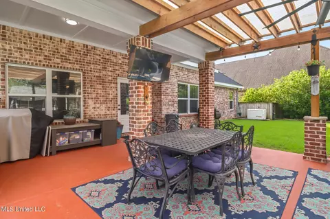 Exterior - 311 Goose Pointe Blvd, Biloxi, MS 39531 photo 5 of 11