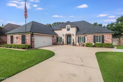Exterior - 311 Goose Pointe Blvd, Biloxi, MS 39531 photo 2 of 11