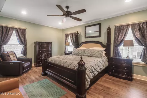 Bedroom - 311 Goose Pointe Blvd, Biloxi, MS 39531 photo 1 of 8