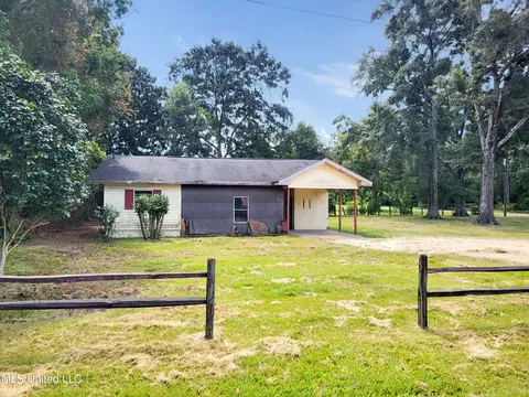 16 2nd St Bond, Wiggins, MS 39577