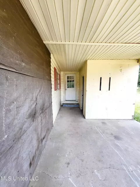 Exterior - 16 2nd St Bond, Wiggins, MS 39577 photo 2 of 4